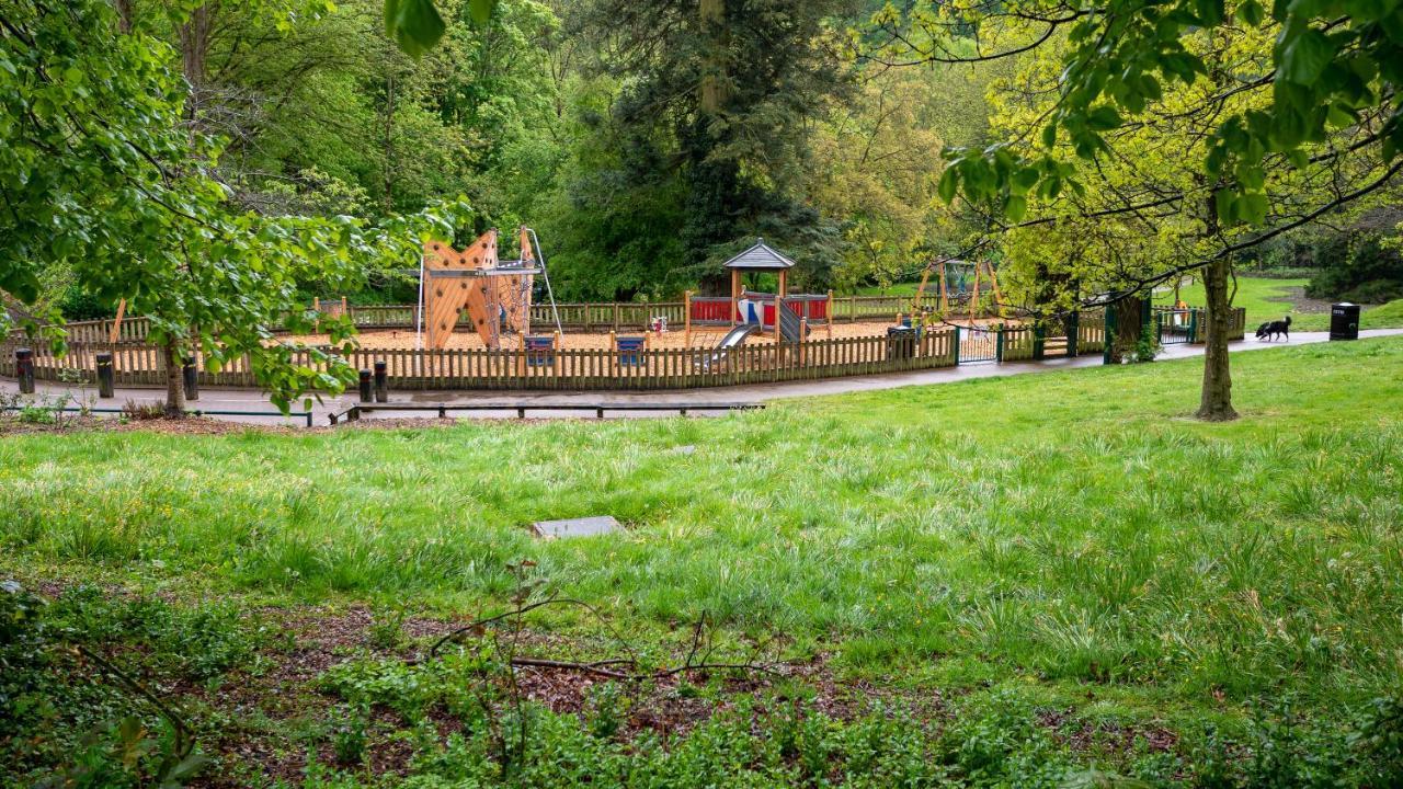 School Path Ironbridge Home With Roof Terrace Esterno foto